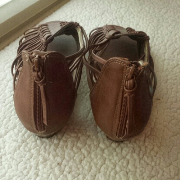 SANDALS - Picture 2 of 3